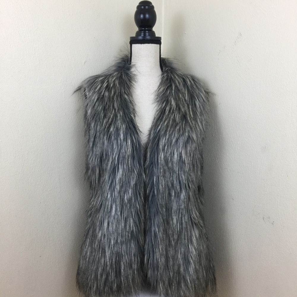 Nicole Miller Faux Fur Vest. Gray/Black. Sz. XS.